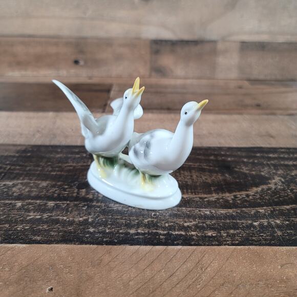 Vintage Gerold Porzellan Bavaria Western Germany 2 Geese 3 1/2" Figurine - Picture 4 of 10